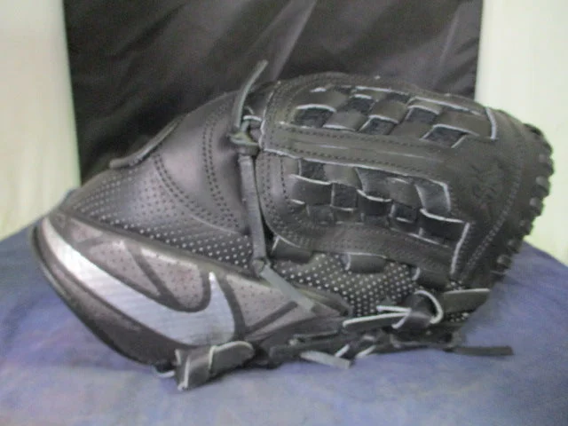 Baseball glove bulk discountsUsed Nike MVP Select Hyperfuse 12" Basket Baseball / Softball Glove