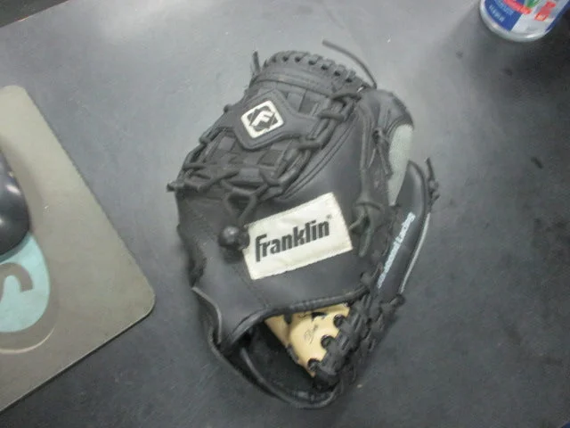 Baseball glove finger protectionUsed Franklin RTP 9.5" Glove