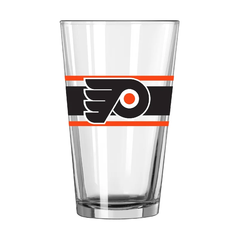 Team cups with player namesPhiladelphia Flyers 16oz Stripe Pint Glass