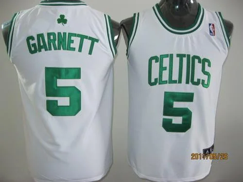 Basketball jerseys with mesh fabric for ventilationCeltics 5 Garnett White Youth Basketball Jersey