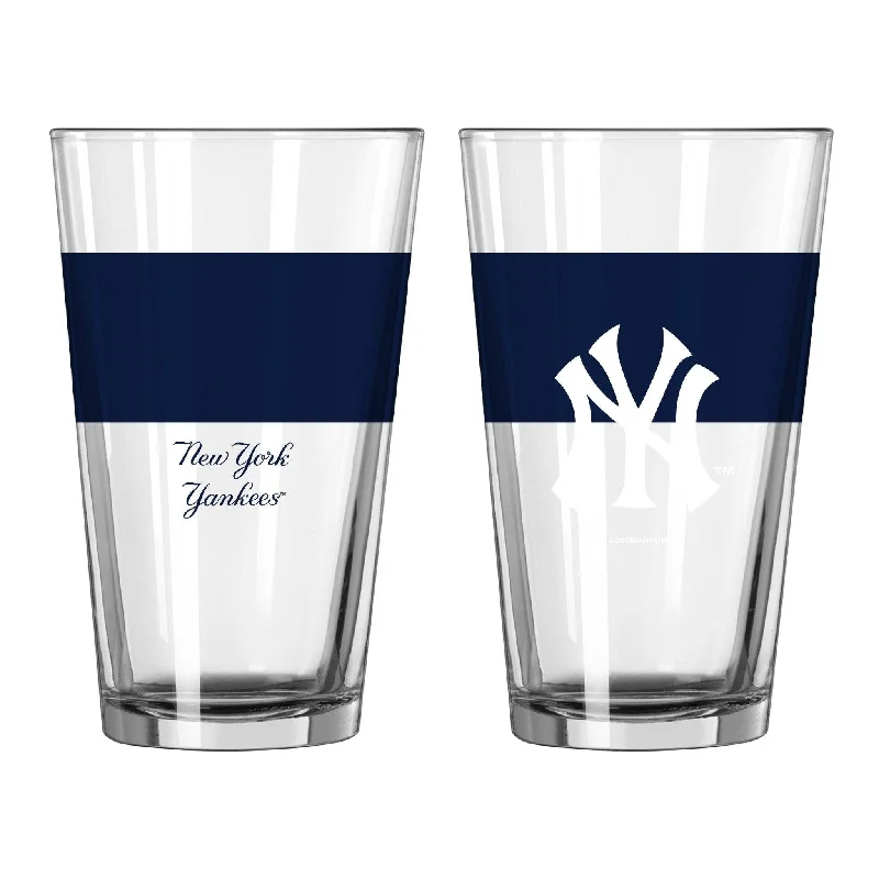 Team cups for office competitionsNew York Yankees 16oz Colorblock Pint Glass