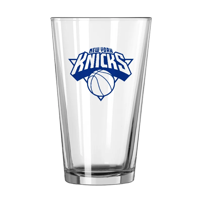 Team cups for dance teamsNew York Knicks 16oz Gameday Pint Glass